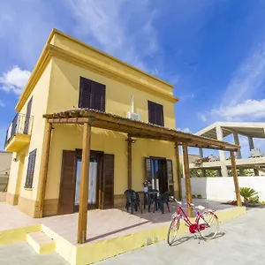 appartamenti-villa-elios.sicilyhotelsitaly.net/